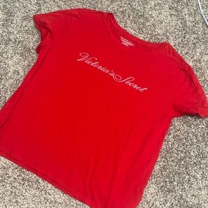 Victoria’s Secret tee in RED♥️